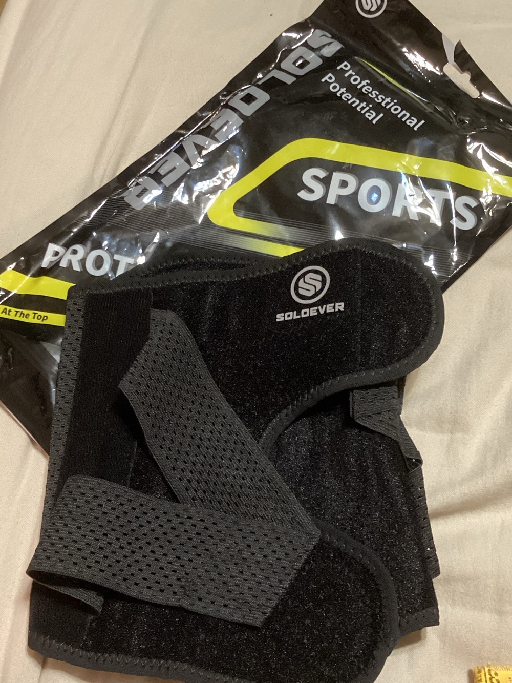 Soloever Knee Brace